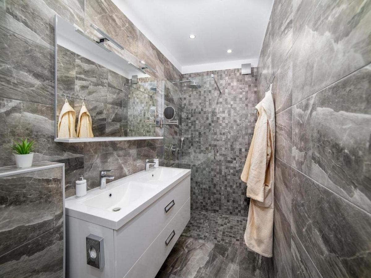 יאדראנובו Vega Lux Apartment מראה חיצוני תמונה