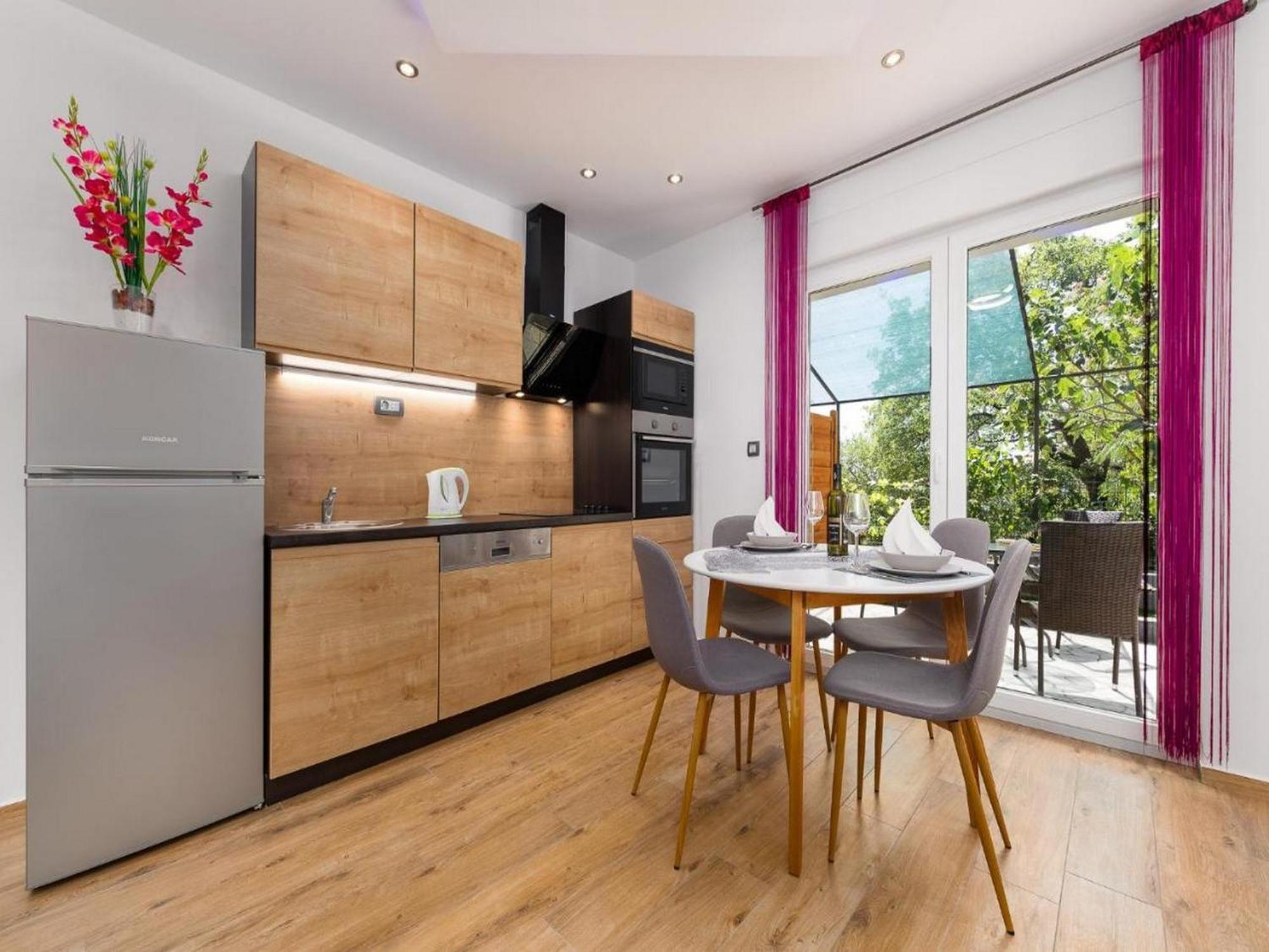 יאדראנובו Vega Lux Apartment חדר תמונה